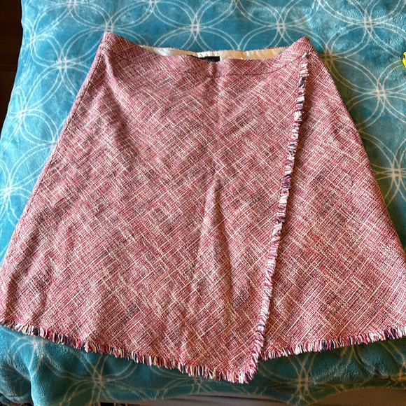 NWT BR Tweed Skirt - Picture 10 of 13